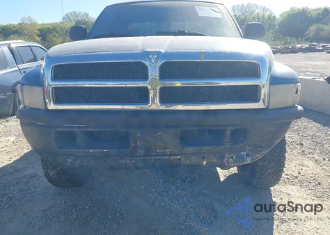 1998 Dodge Ram 1500 z USA, uszkodzony, nr VIN 1B7HF13Z3WJ213495